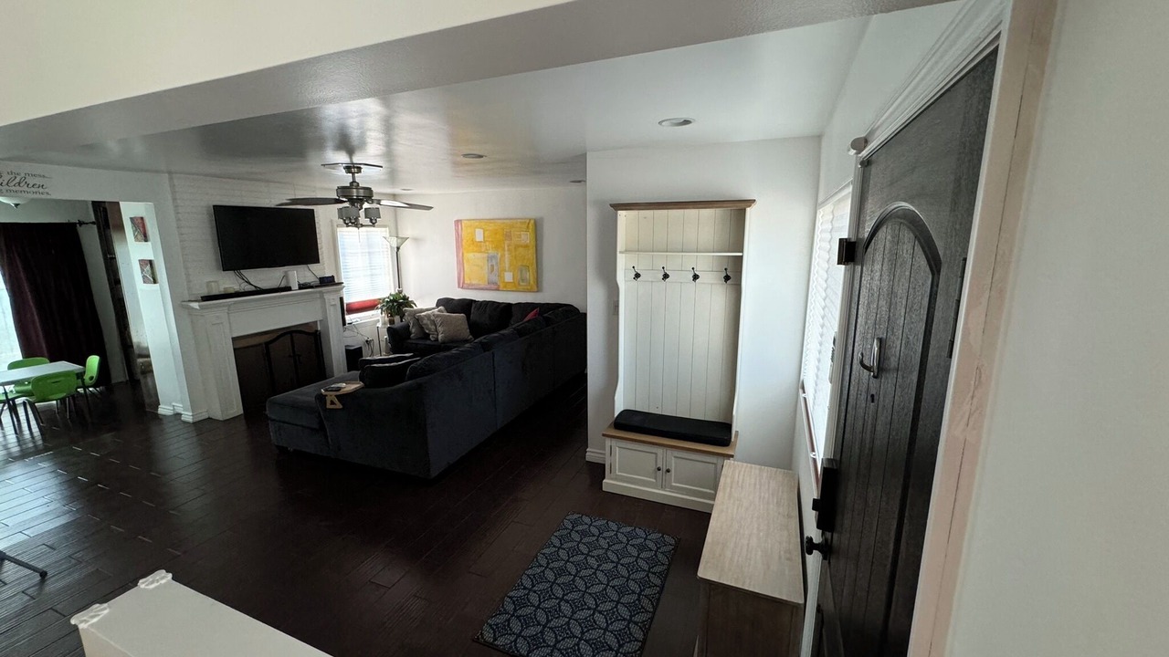 Photo of Livingroom in Covina