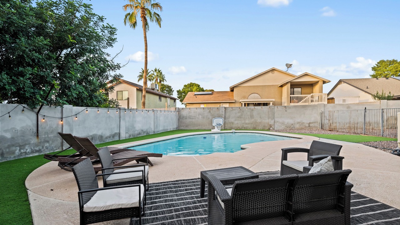 Photo of Outdoor in Stoneybrook