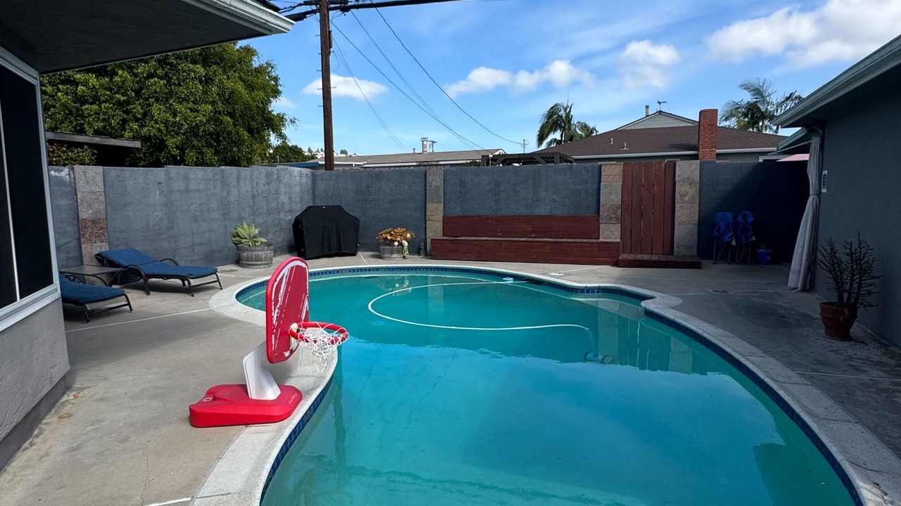 Photo of Outdoor in Allied Gardens