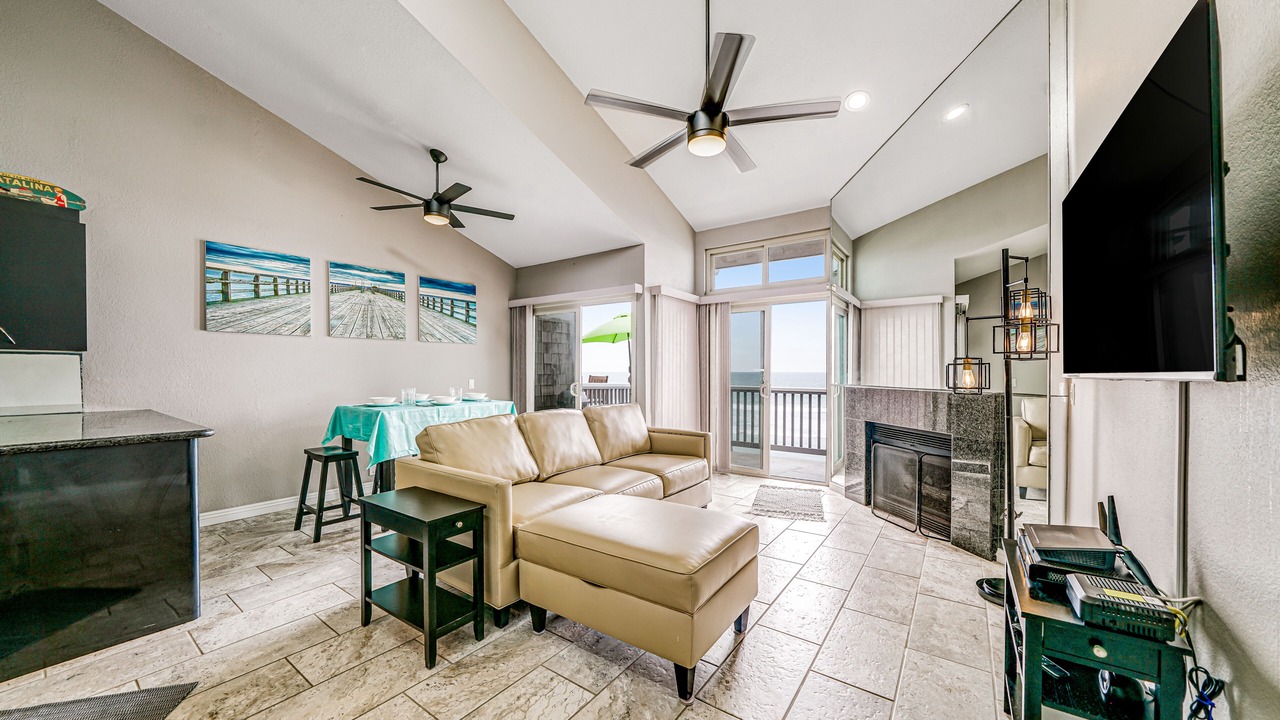 Photo of Livingroom in South Oceanside