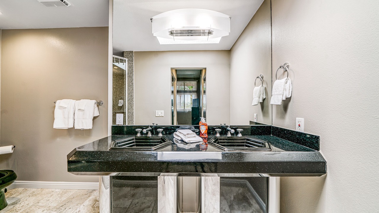 Photo of Bathroom in South Oceanside