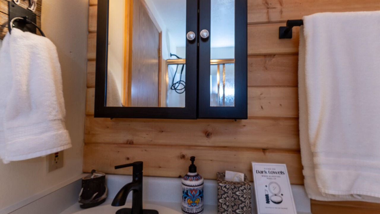 Photo of Bathroom in Meadow View Heights