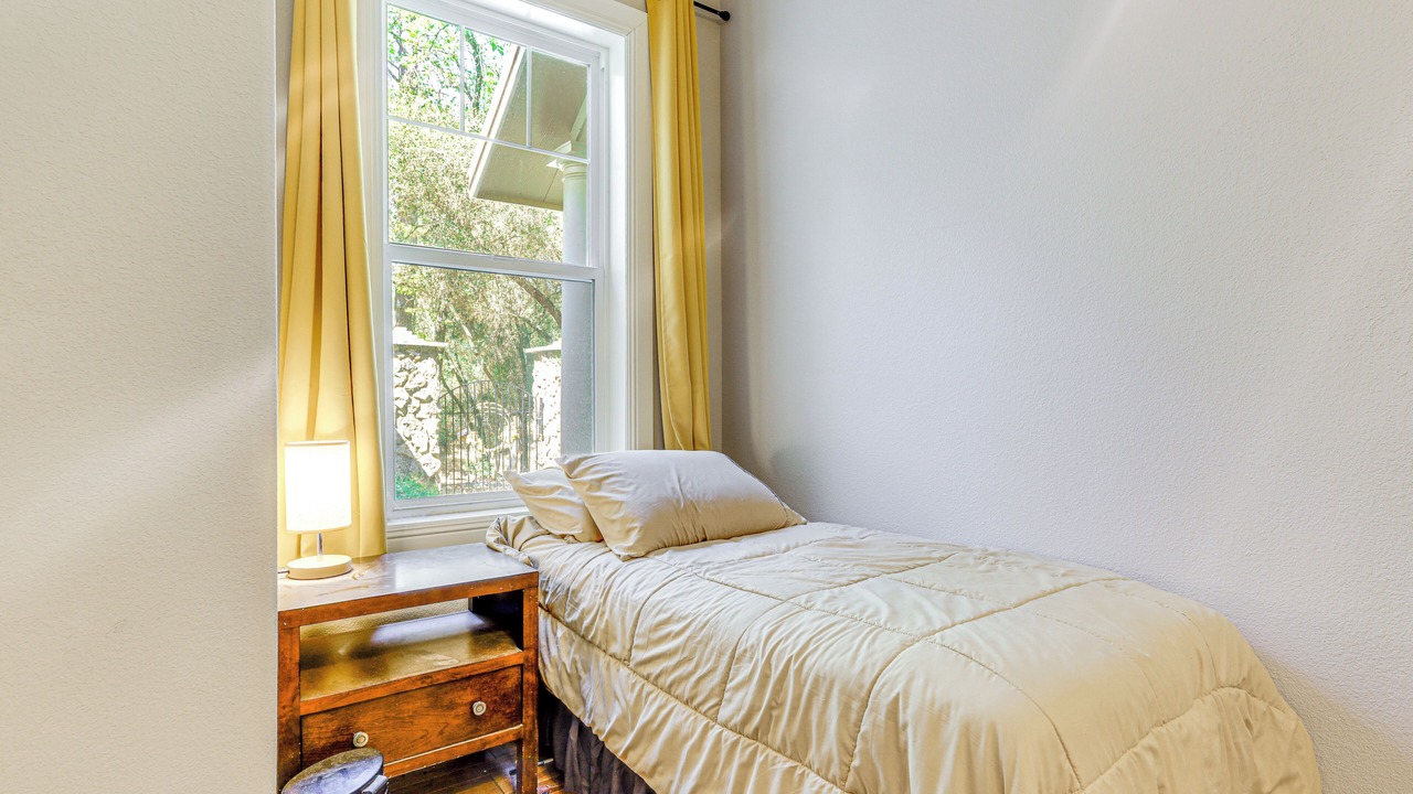 Photo of Bedroom in Shenandoah Valley