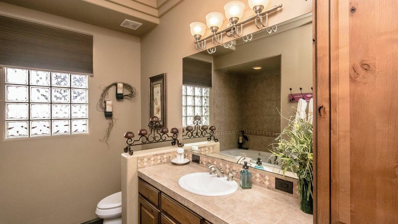Photo of Bathroom in Desert Hills
