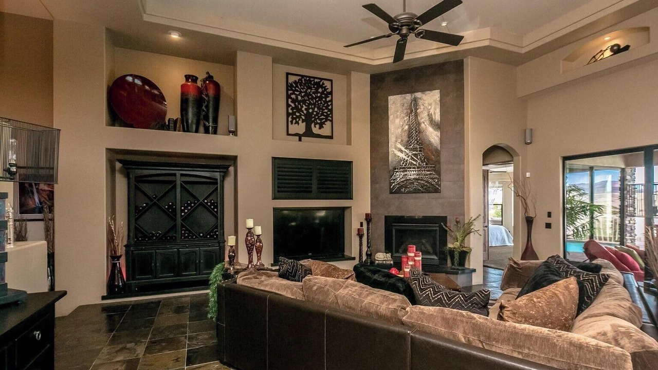 Photo of Livingroom in Desert Hills
