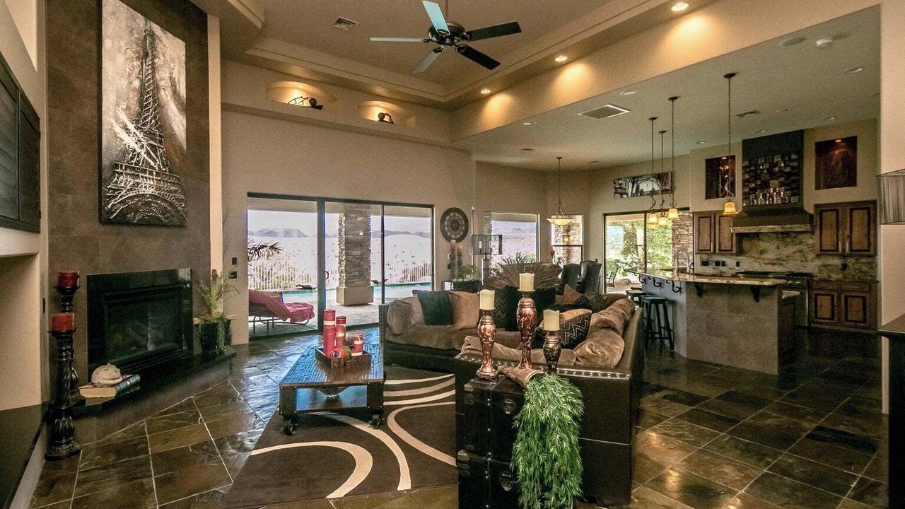 Photo of Livingroom in Desert Hills