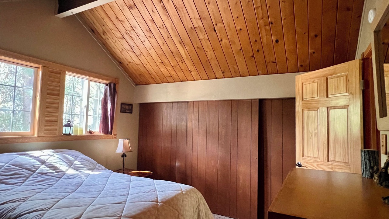 Photo of Bedroom in Sierra Tract