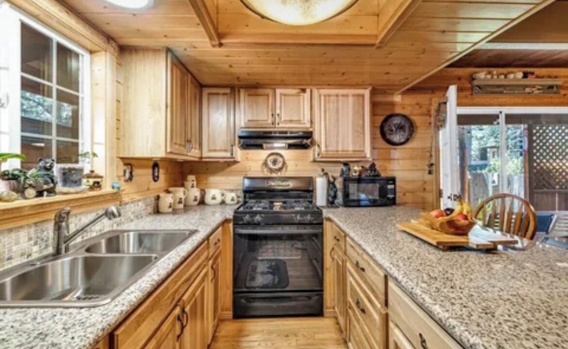 Photo of Kitchen in Sierra Tract