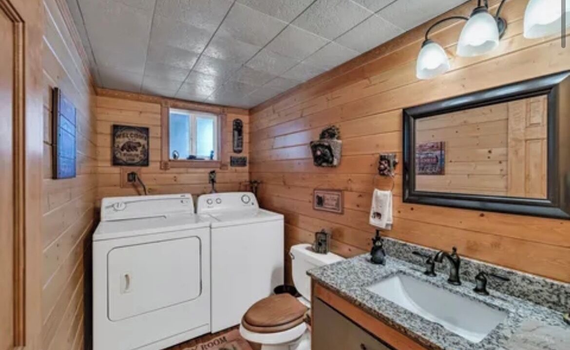 Photo of Bathroom in Sierra Tract