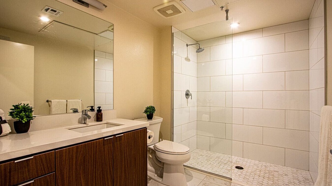 Photo of Bathroom in Costa Mesa