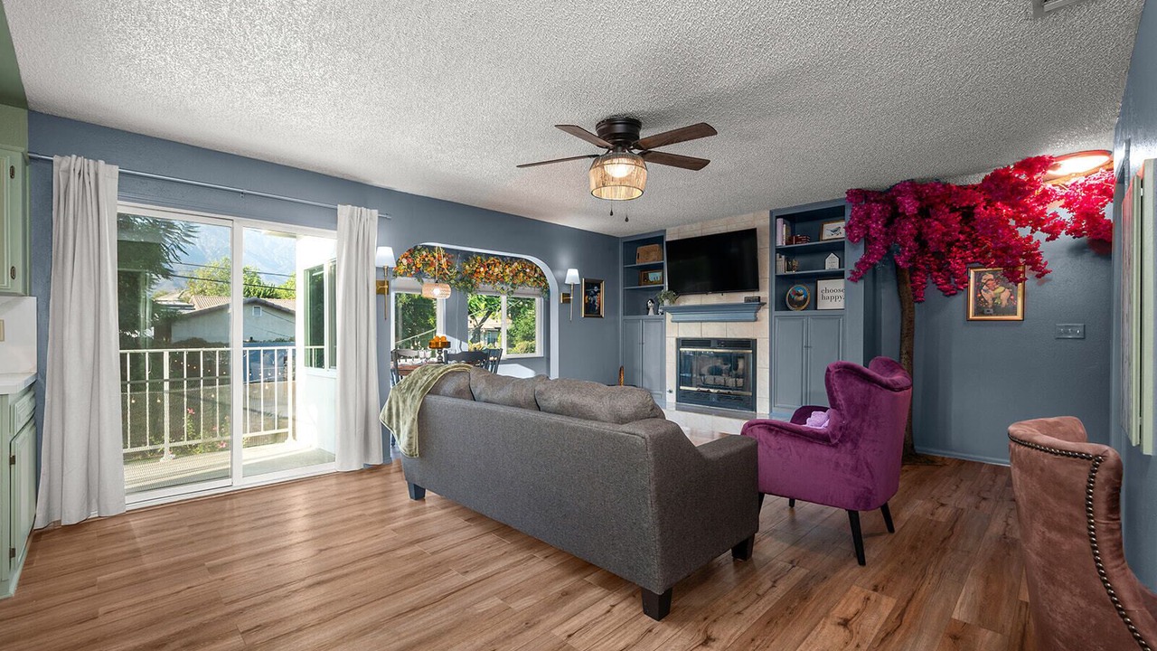 Photo of Livingroom in Upland