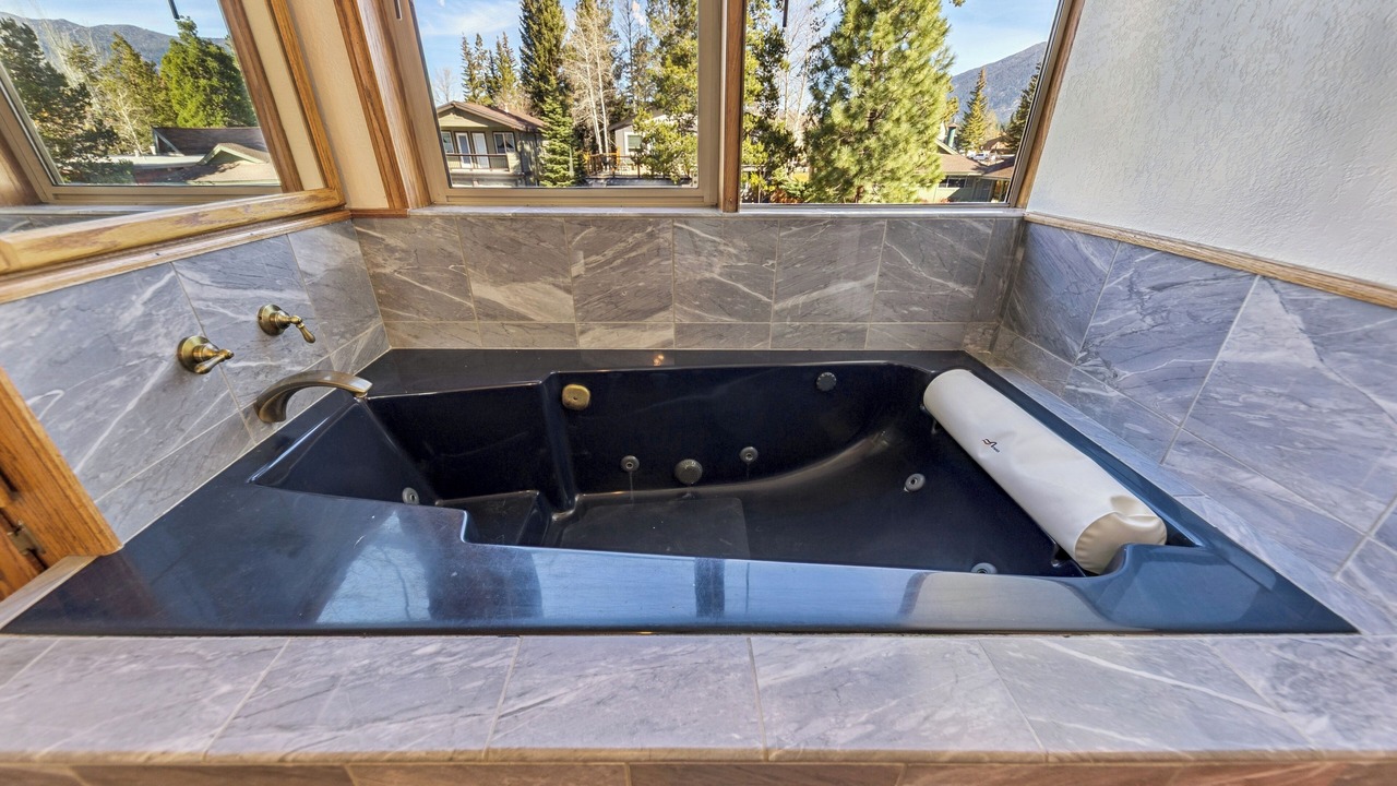 Photo of Bathroom in Tahoe Keys