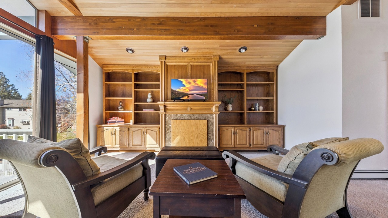 Photo of Livingroom in Tahoe Keys