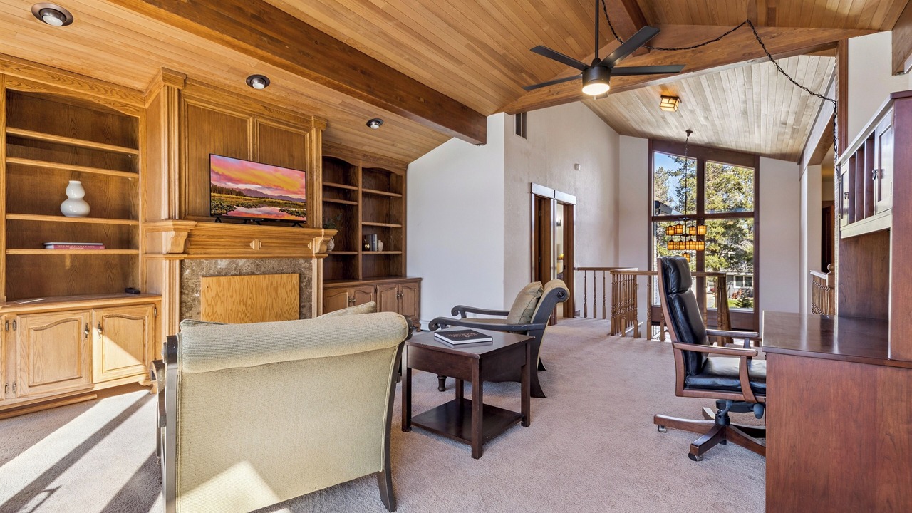Photo of Livingroom in Tahoe Keys