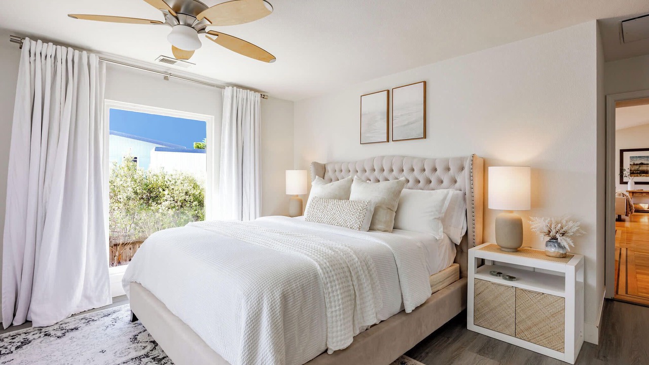 Photo of Bedroom in Moss Beach