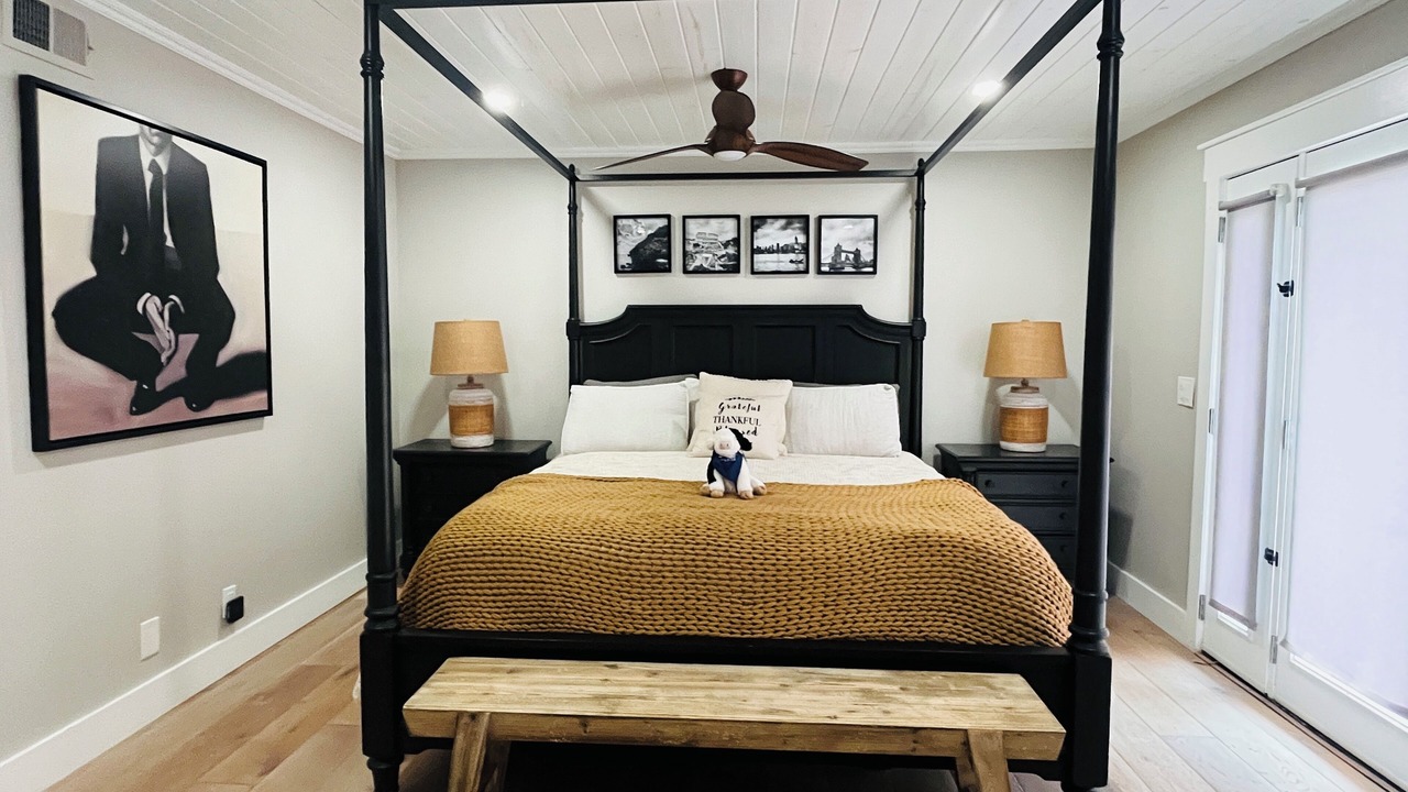 Photo of Bedroom in Huntington Beach