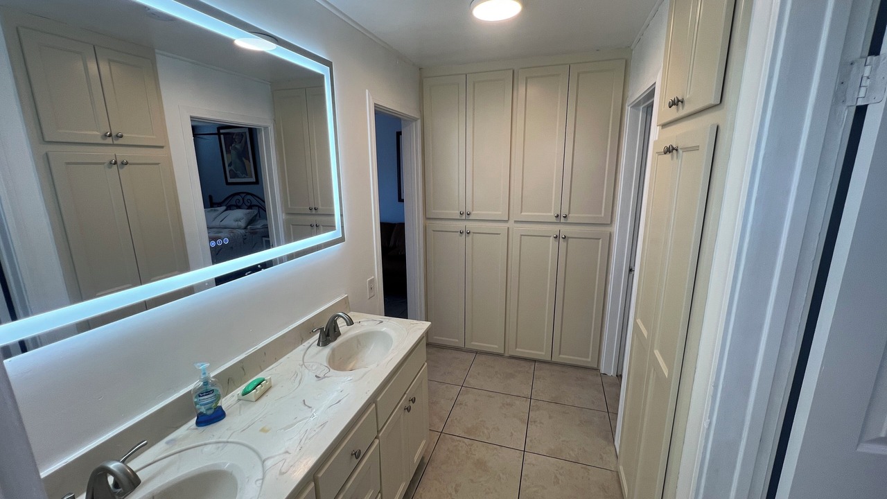 Photo of Bathroom in South Gate