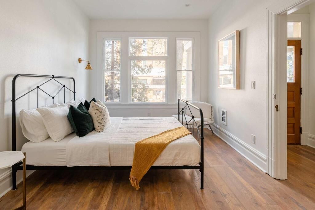 Photo of Bedroom in Uptown