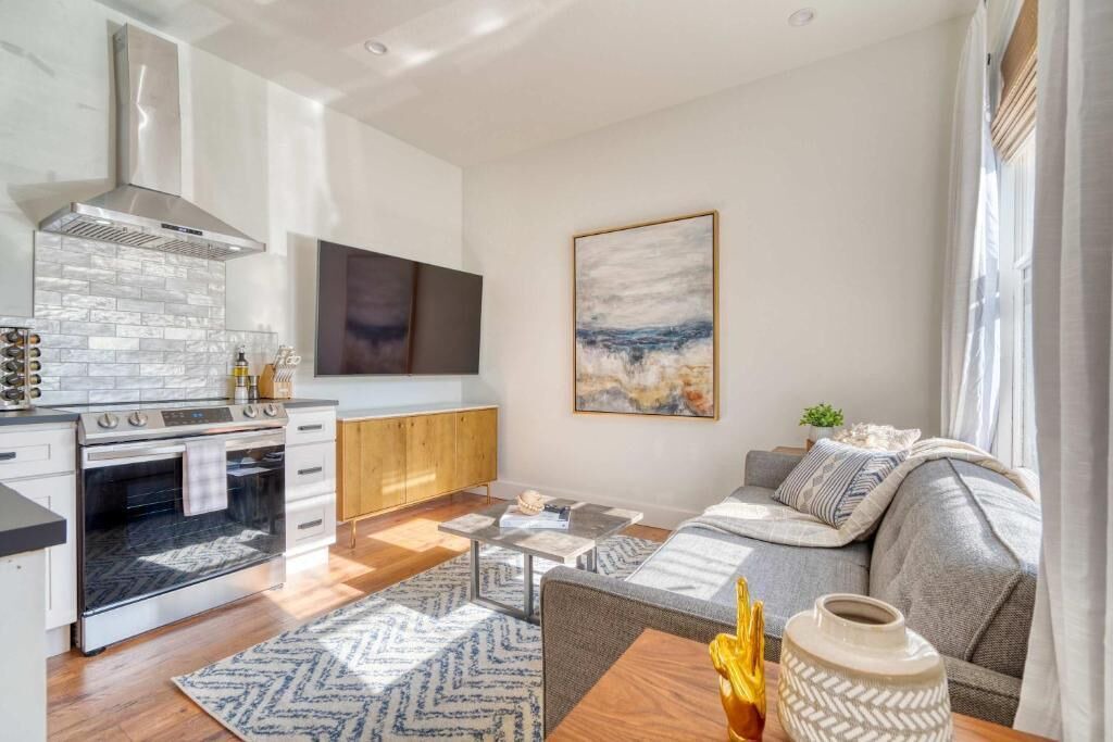 Photo of Livingroom in Uptown