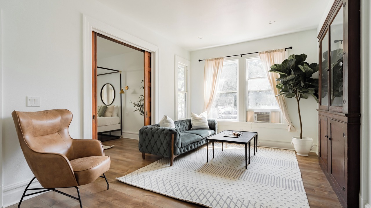 Photo of Livingroom in Uptown