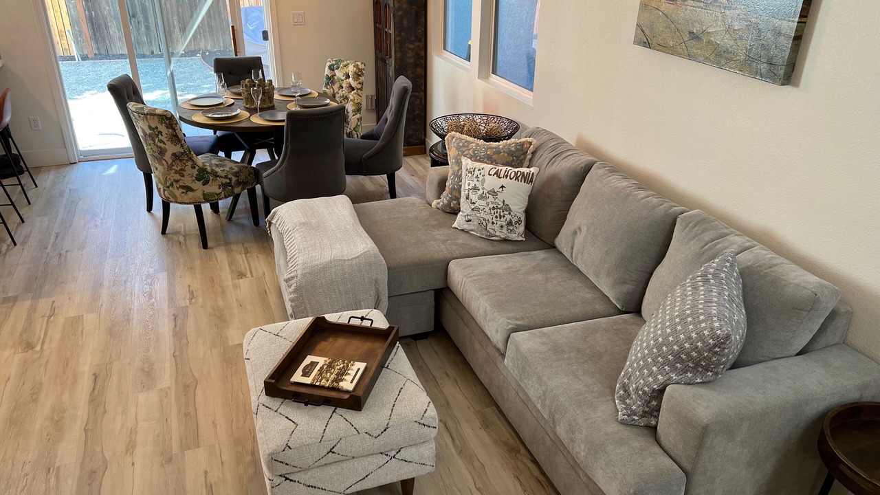 Photo of Livingroom in Sacramento