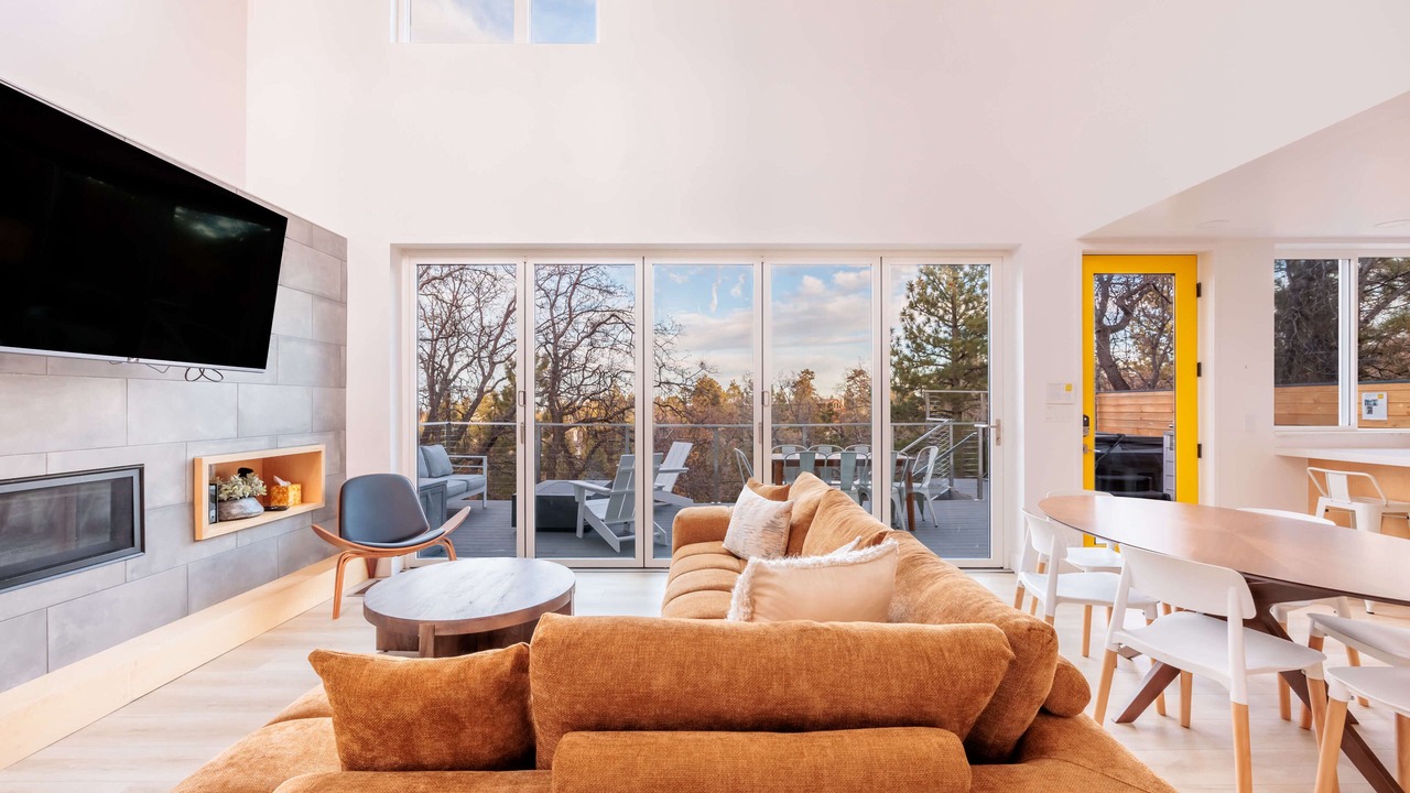 Photo of Livingroom in Upper Moonridge