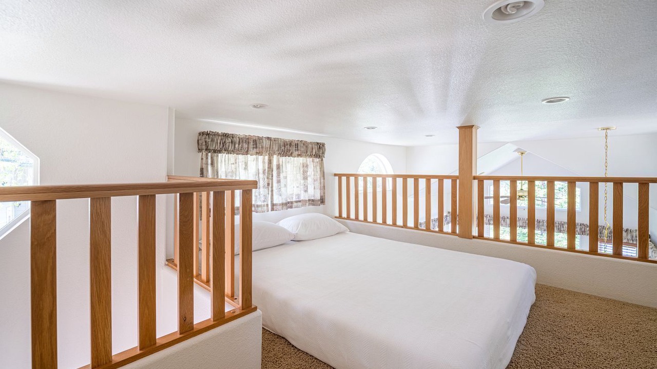 Photo of Bedroom in Big Bar