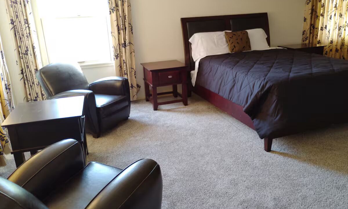 Photo of Bedroom in Oroville