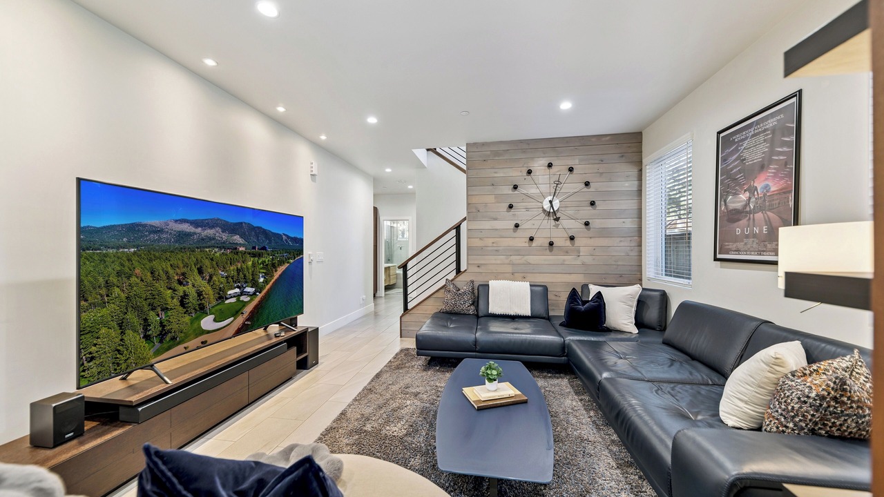 Photo of Livingroom in Sierra Tract