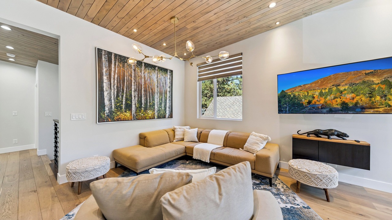 Photo of Livingroom in Sierra Tract
