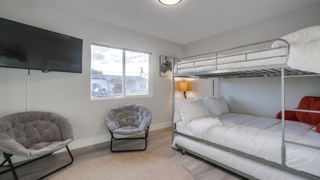 Photo of Bedroom in Bay Park