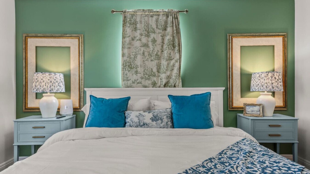 Photo of Bedroom in Orange