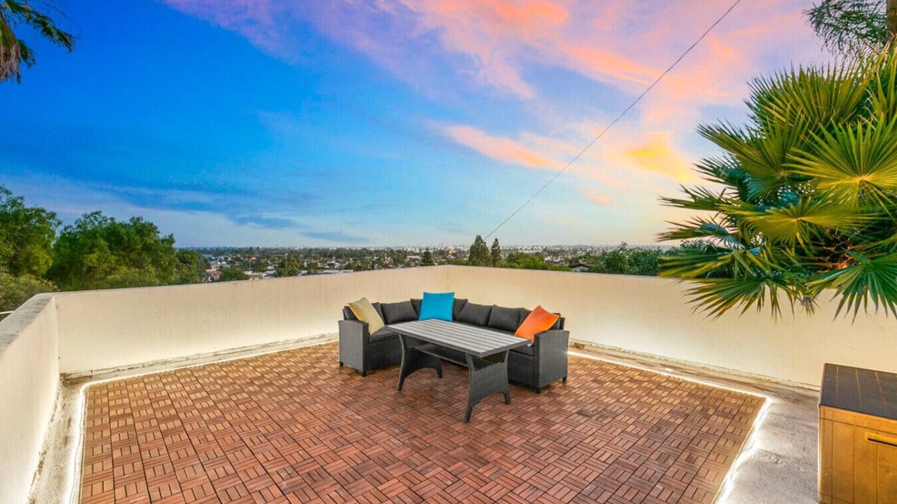 Photo of Outdoor in Orange