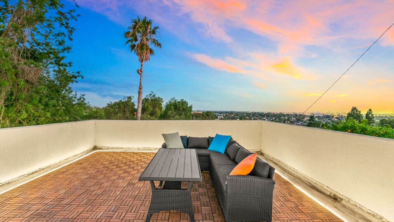 Photo of Patio Balcony in Orange