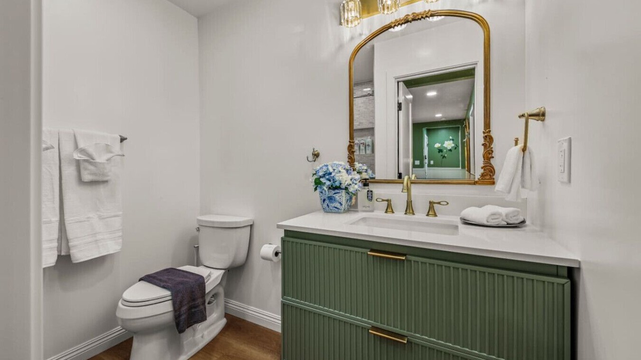 Photo of Bathroom in Orange