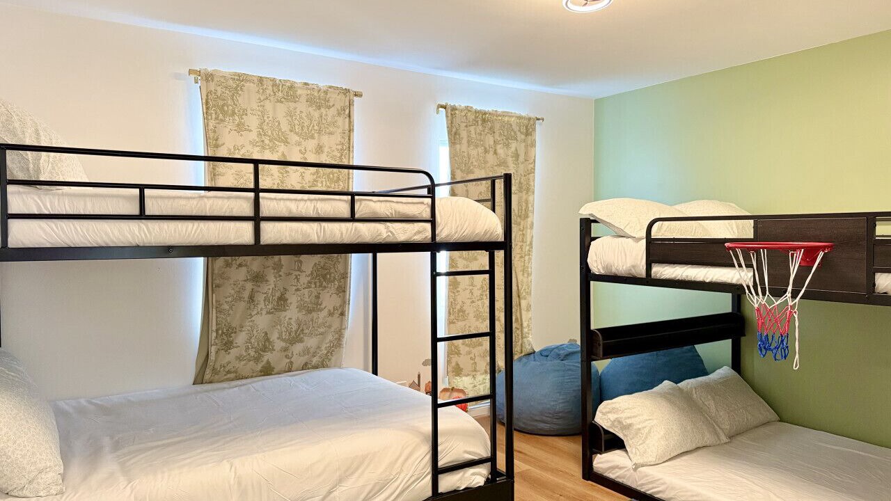Photo of Bedroom in Orange