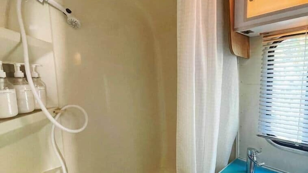 Photo of Bathroom in Freshwater