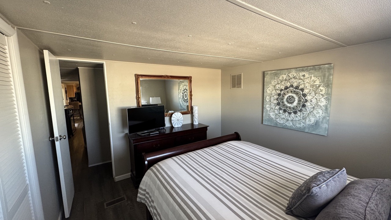 Photo of Bedroom in Foothills