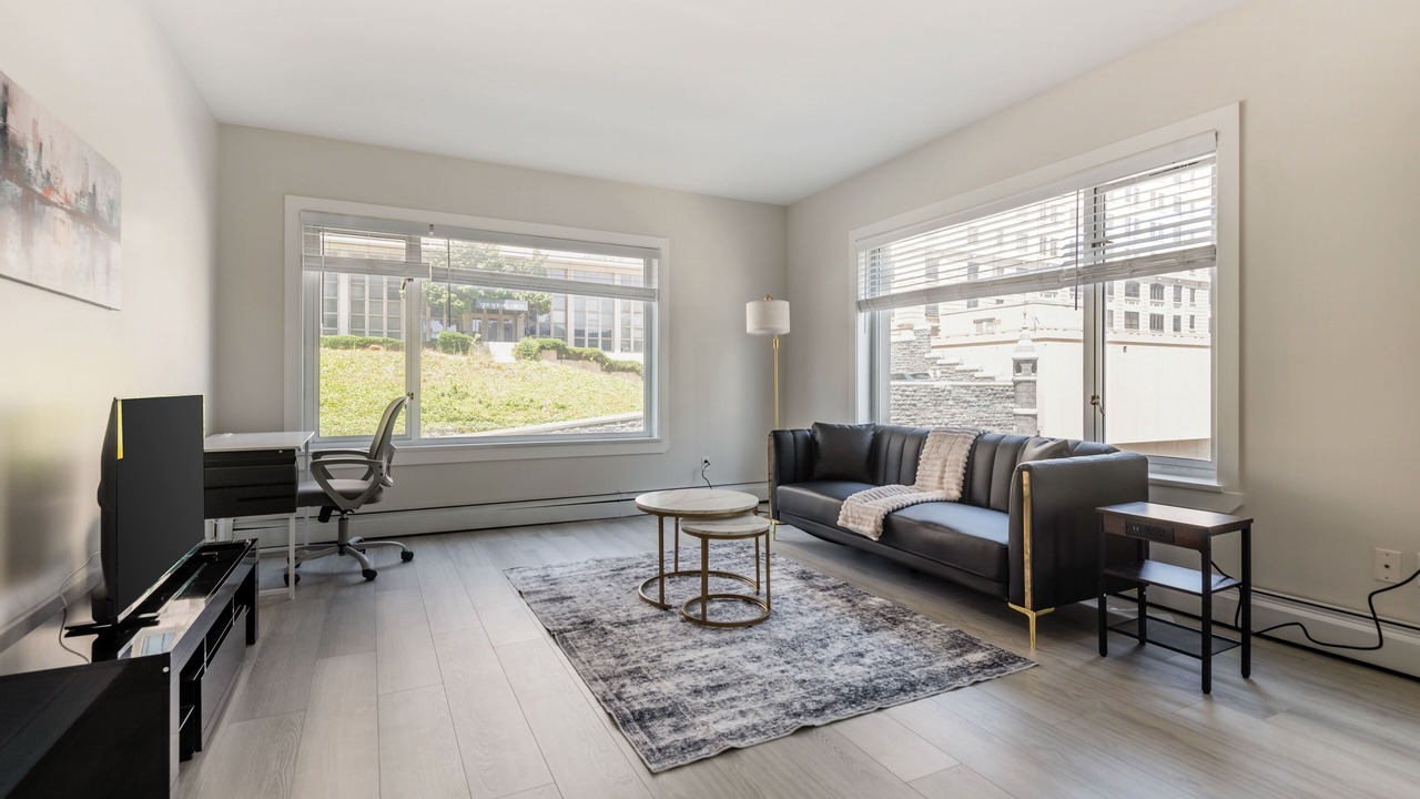 Photo of Livingroom in Nob Hill