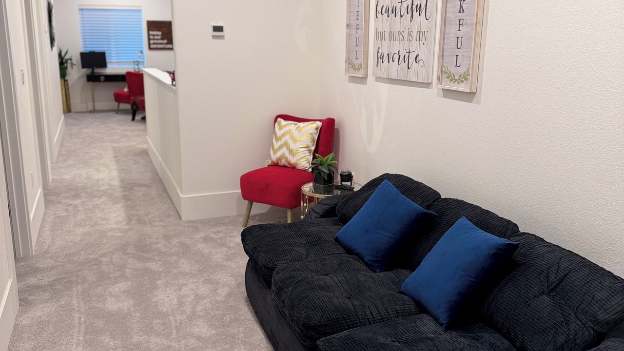 Photo of Livingroom in Pittsburg