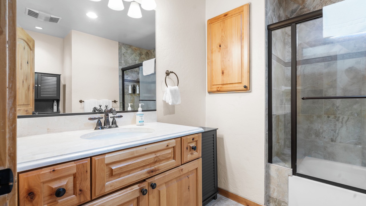 Photo of Bathroom in Mountain View Estates
