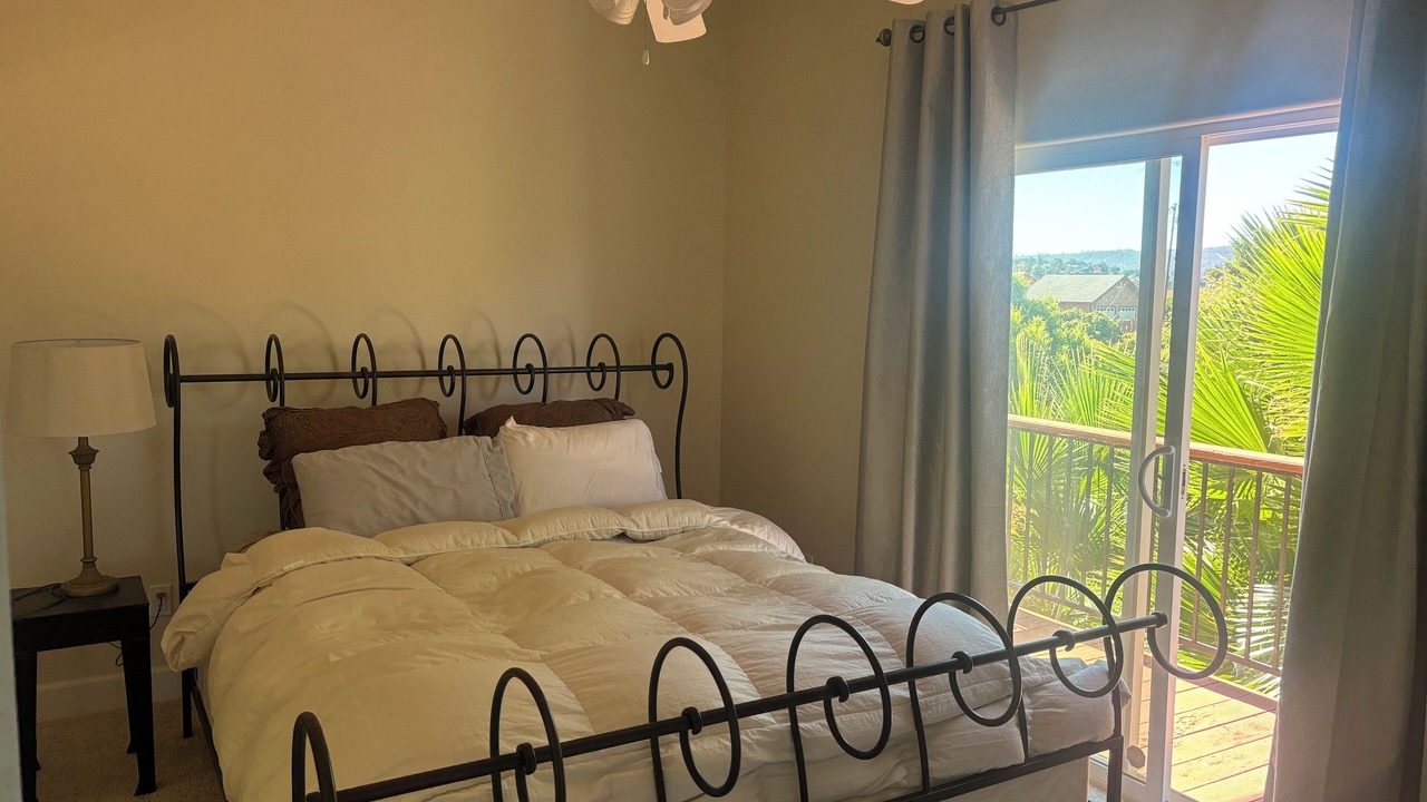 Photo of Bedroom in Clearlake