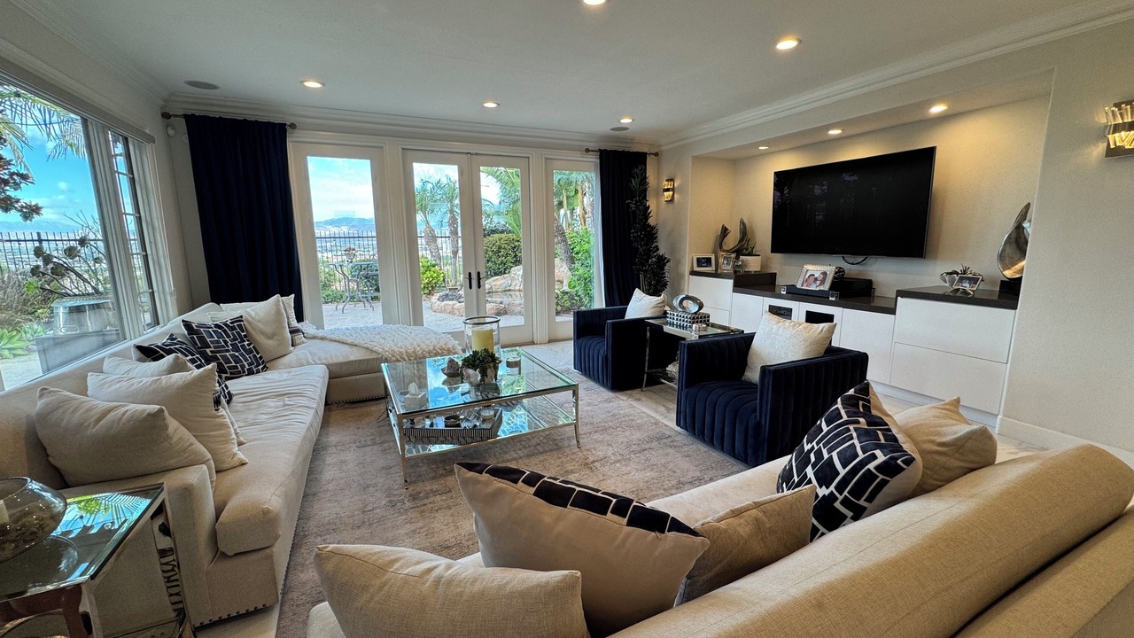 Photo of Livingroom in Quail Hill