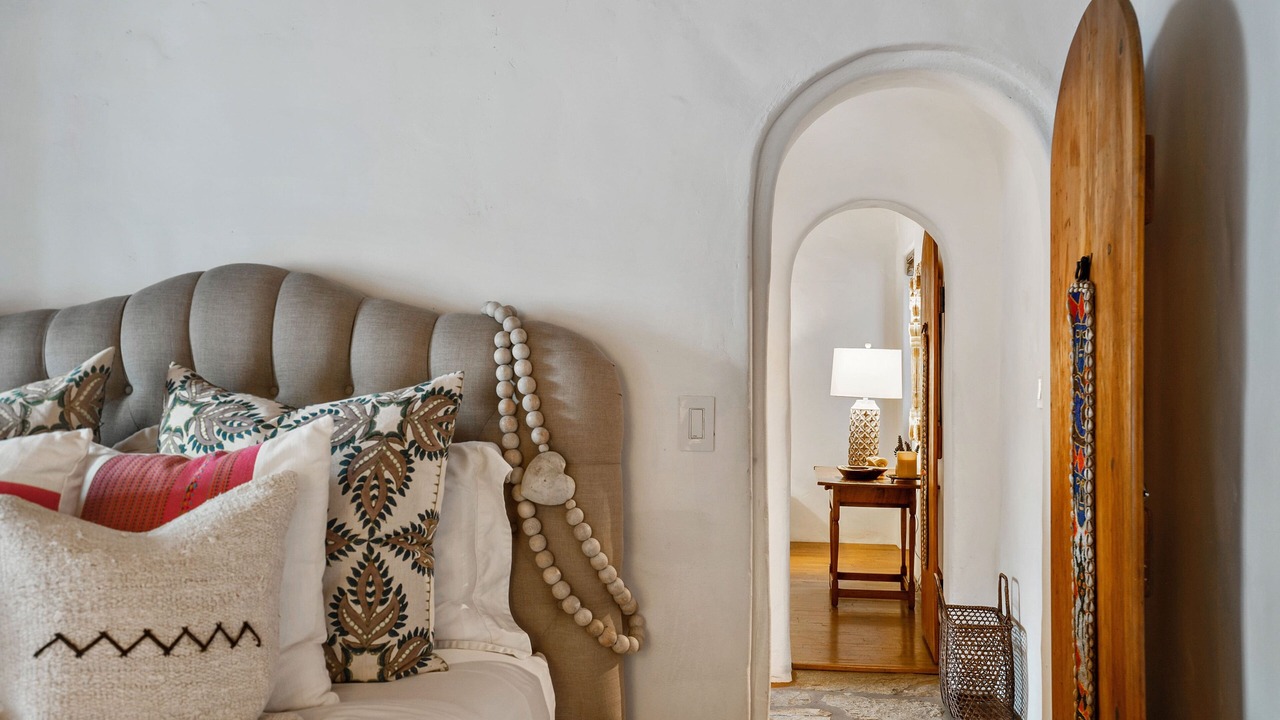 Photo of Bedroom in Magnesia Falls Cove