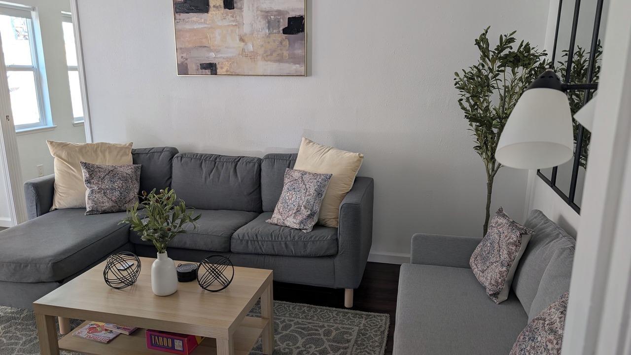 Photo of Livingroom in May Valley