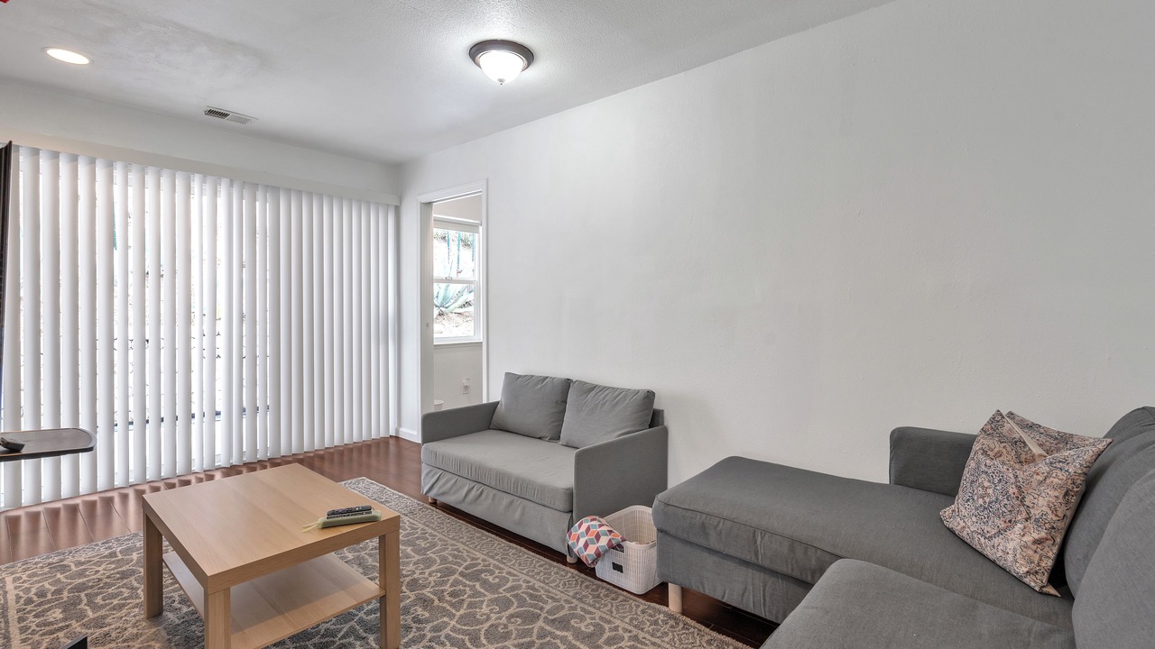 Photo of Livingroom in May Valley