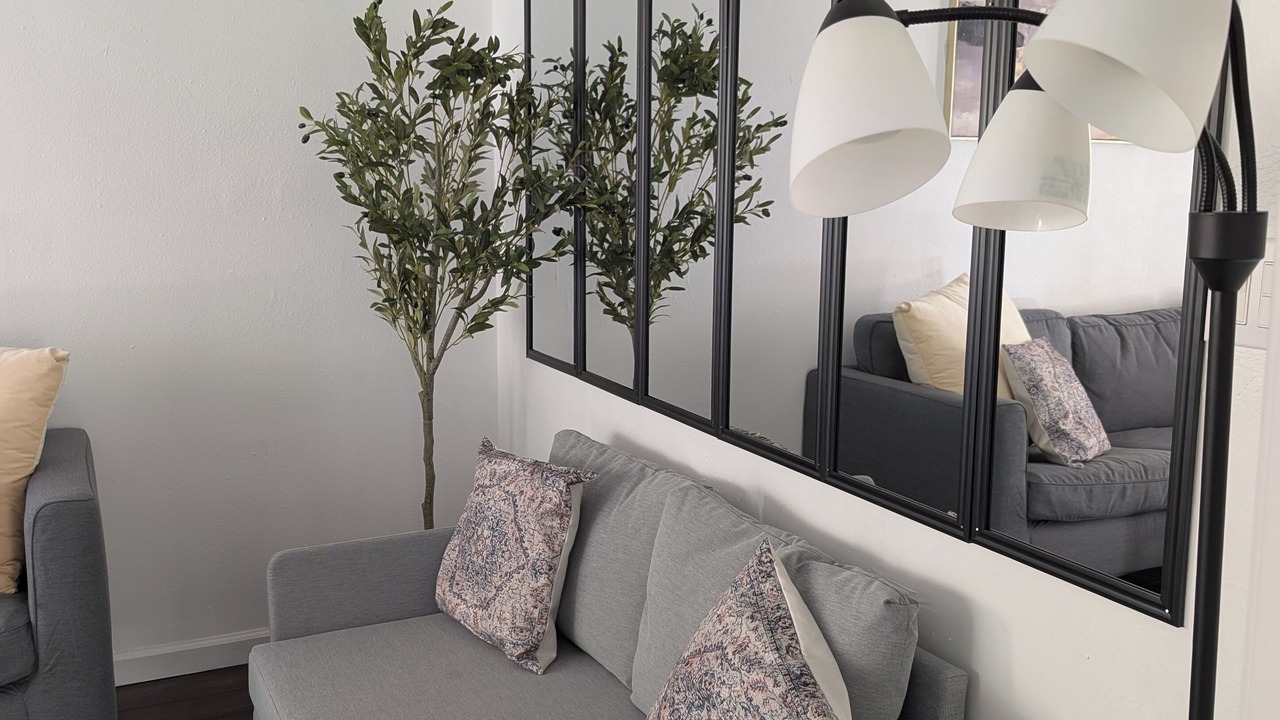 Photo of Livingroom in May Valley