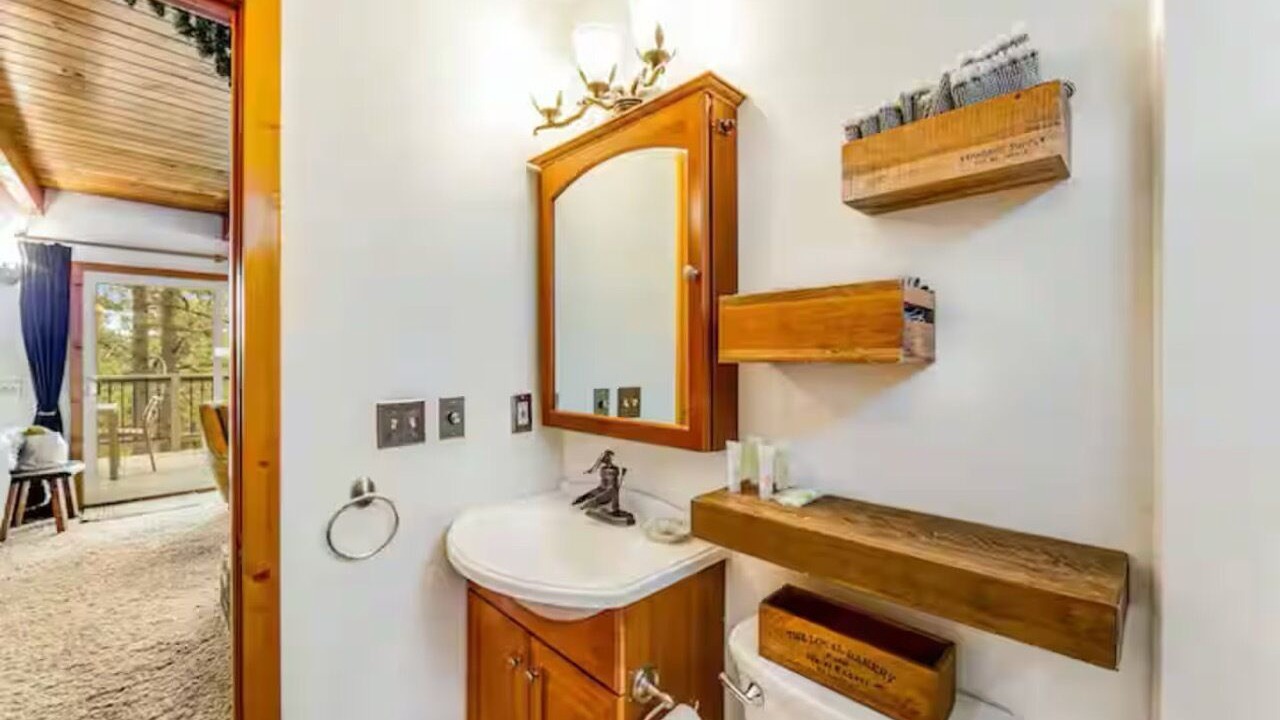 Photo of Bathroom in Fawnskin