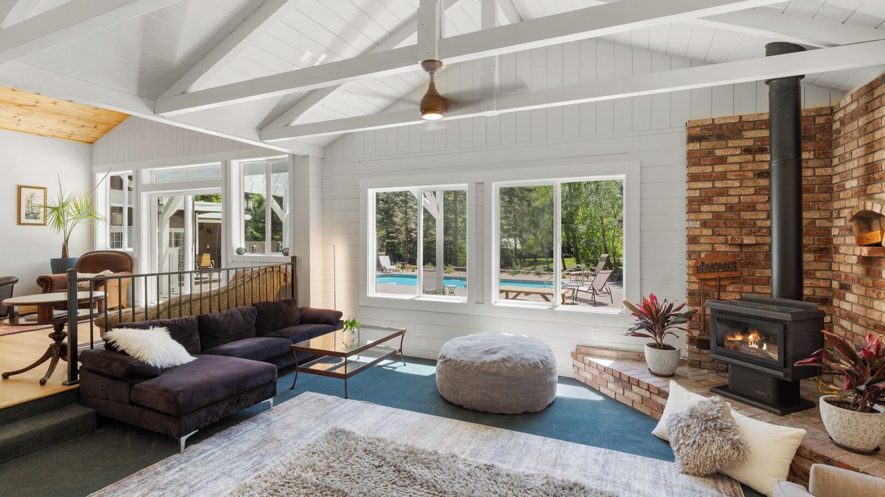 Photo of Livingroom in Freestone