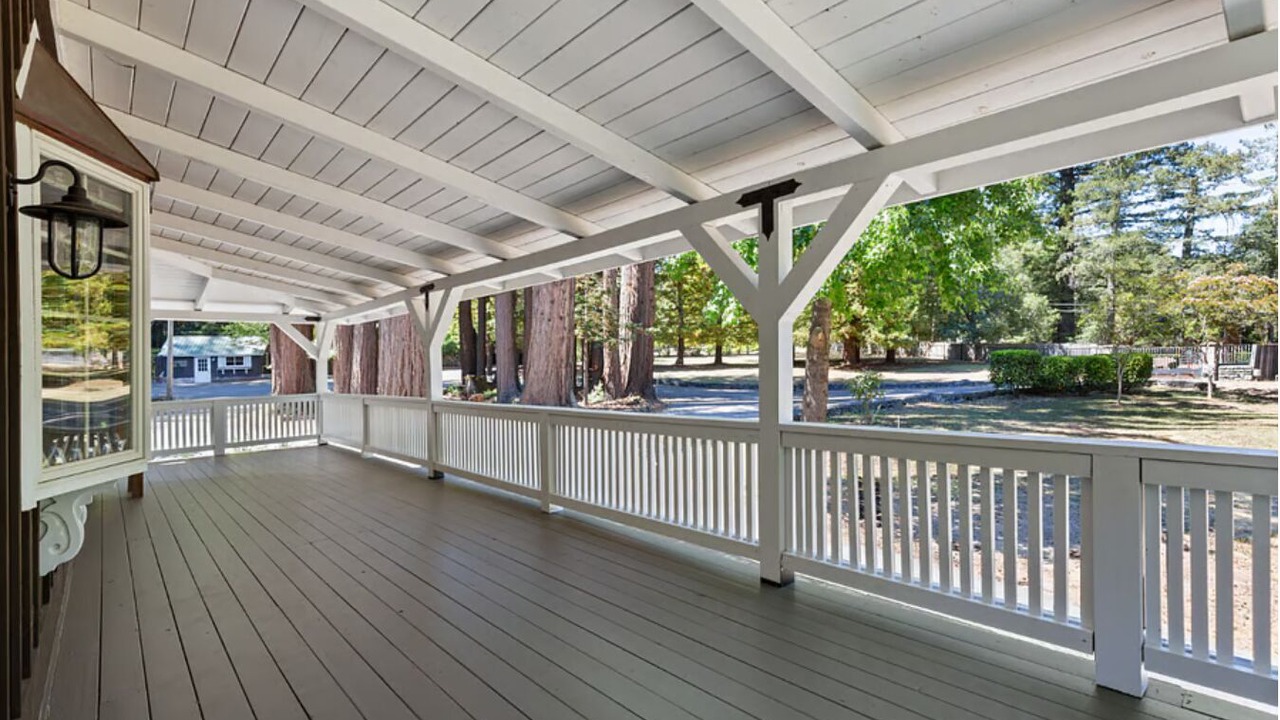 Photo of Patio Balcony in Freestone